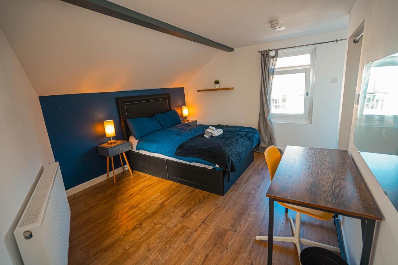 Private And Spacious 2 Bedroom House - Free Parking! Κάρντιφ Εξωτερικό φωτογραφία