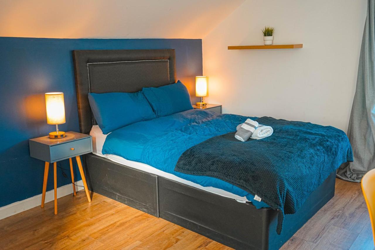 Private And Spacious 2 Bedroom House - Free Parking! Κάρντιφ Εξωτερικό φωτογραφία
